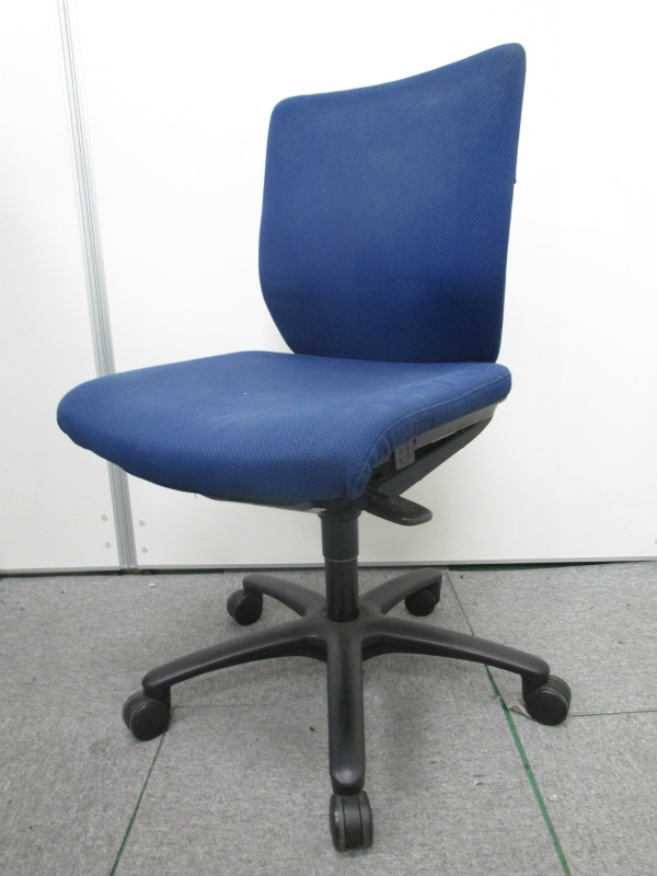 【訳アリ特価！】通常使用には全く差支え無し！■オフィスにマッチし易いブルーカラー！|事務椅子|オフィスチェア|eil

                        アドフィット
                                    中古
            