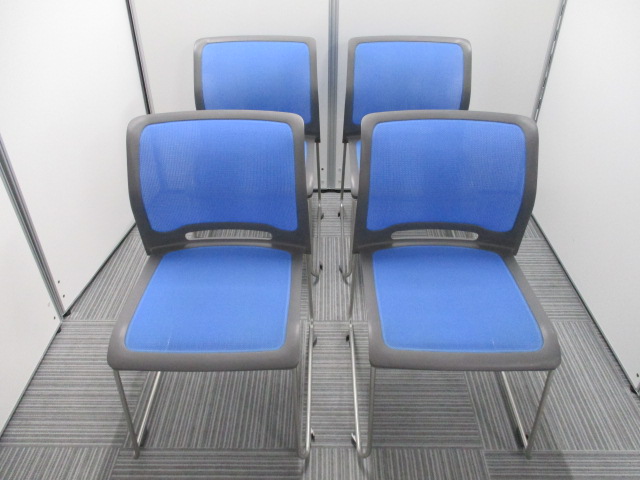 コクヨ製のメッシュタイプであるウィティチェアがセットでお得。
                        ウィティ
                                    中古
            