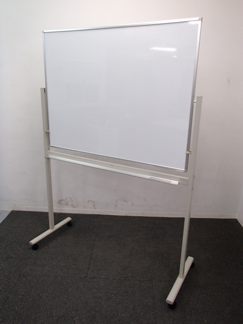 【1台入荷】ホワイトボード｜便利な両面自立タイプです！
                        その他シリーズ
                                    中古
            
