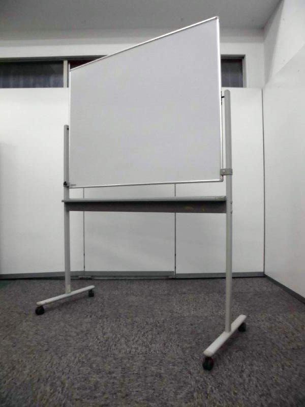 オカムラ製　横幅1200mmの自立式ホワイトボード　使いやすいサイズです
                        
                                    中古
            