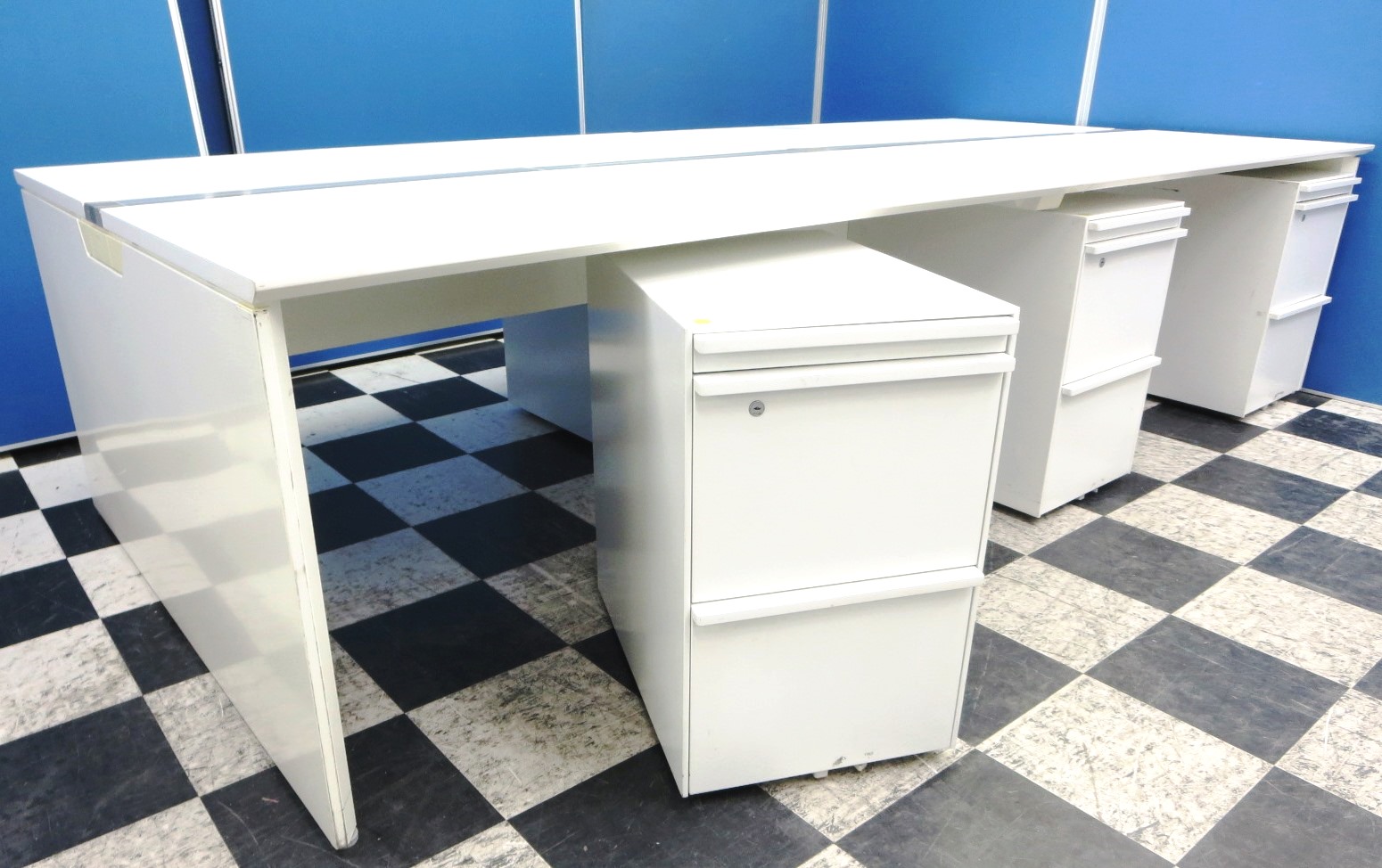 【６名様分を効率よく】オシャレさ抜群の片袖机風セット■フリーアドレスデスクで快適！■オフィスが変わる！■さいたま店おすすめ！
                        プロユニットフリーウェイ
                                    中古
            