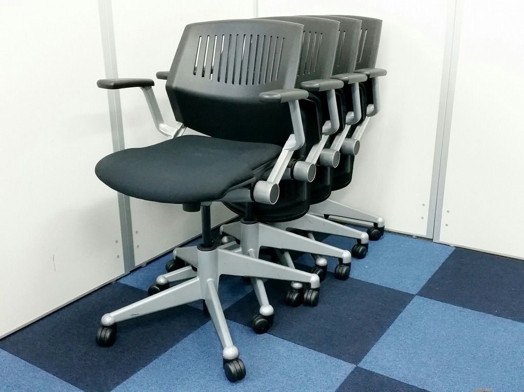 【お得な４脚セット】あまり場所がないけど、かっこいいミーティングルームを作りたいあなたにおすすめ！【スチールケース】【カートチェア】
                        カートチェア
                                    中古
            