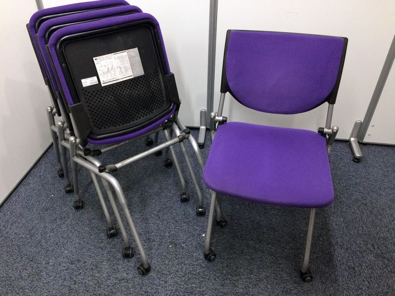 【4脚セット商品】珍しいパープル色　4脚セット
                        
                                    中古
            