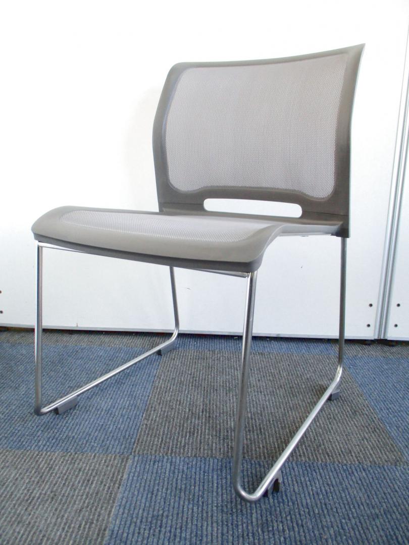 【快適なメッシュ地張りです!!】デザイン性×機能性を兼ね備えてたチェア!!【会議、研修に役立ちます!!】
                        ウィティ
                                    中古
            