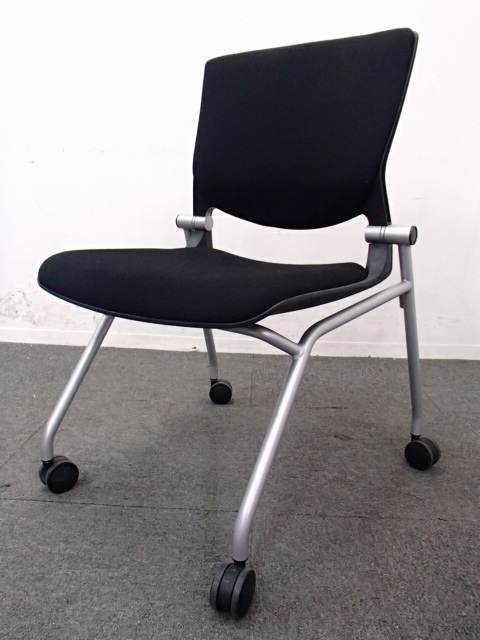 人気のハイセンス会議用チェアが入荷!!質の高いオフィス家具が活躍します!!
                        グラータ
                                    中古
            