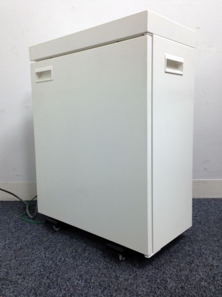 【1台入荷】オートクリーニング機能搭載のコンパクトシュレッダー！！ホワイト！！
                        オカムラ（オリエンタル）Eシリーズ
                                    中古
            