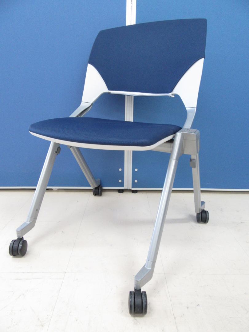 [在庫入替￥4,500⇒￥3,500!!]内田洋行製 ミーティングチェア■垂直・平行と2種類のスタック収納可能!!■どんなシーンにも合わせやすいブルーカラー!!{ネスタブル]
                        
                                    中古
            