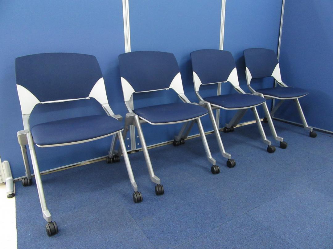 [4脚セット!!]内田洋行製 ミーティングチェア4脚セット FM-320C■垂直・平行と2種類のスタック収納可能!!■どんなシーンにも合わせやすいブルーカラーです!!{ネスタブル] 
                        
                                    中古
            