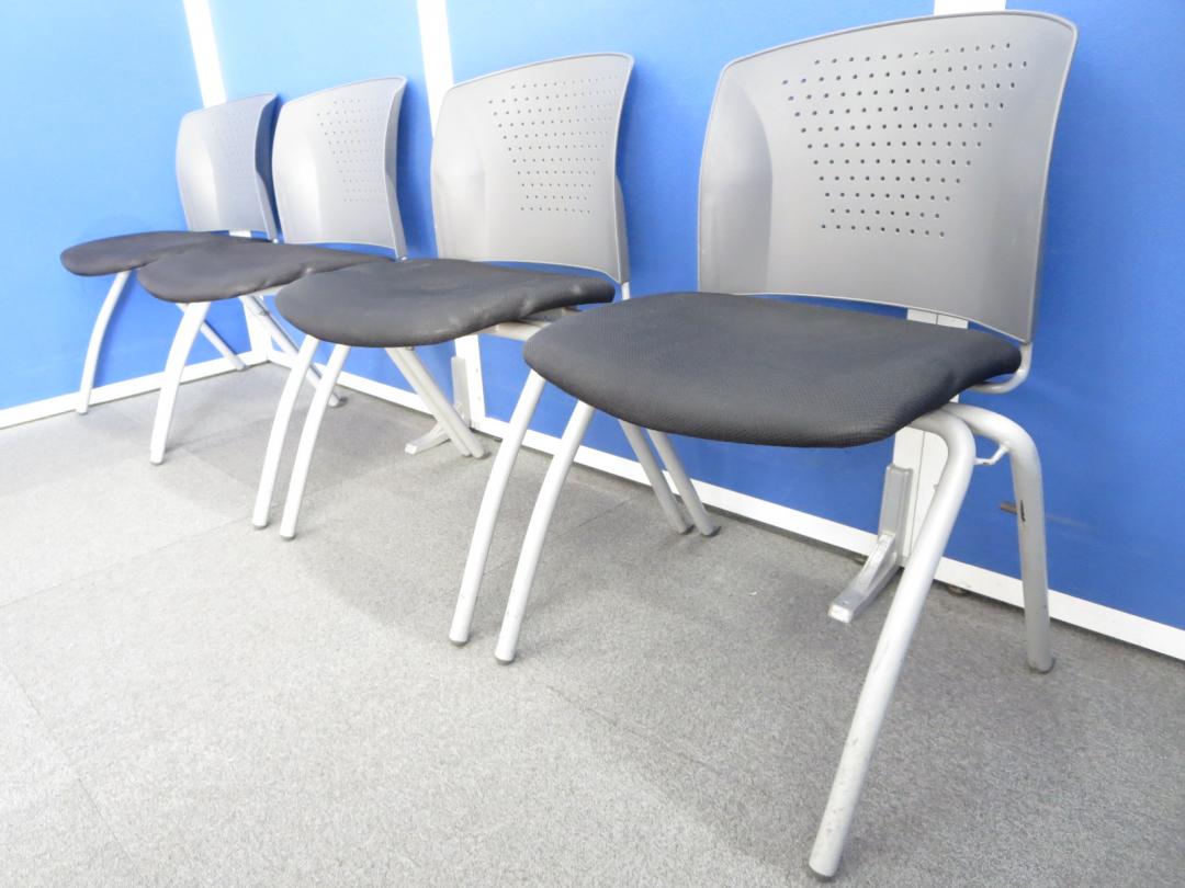 ■スタッキングチェア4脚セット　■ブラック（グレーシェル）　■アイコ製（aico）ミーティングチェア
                        MC-300
                                    中古
            