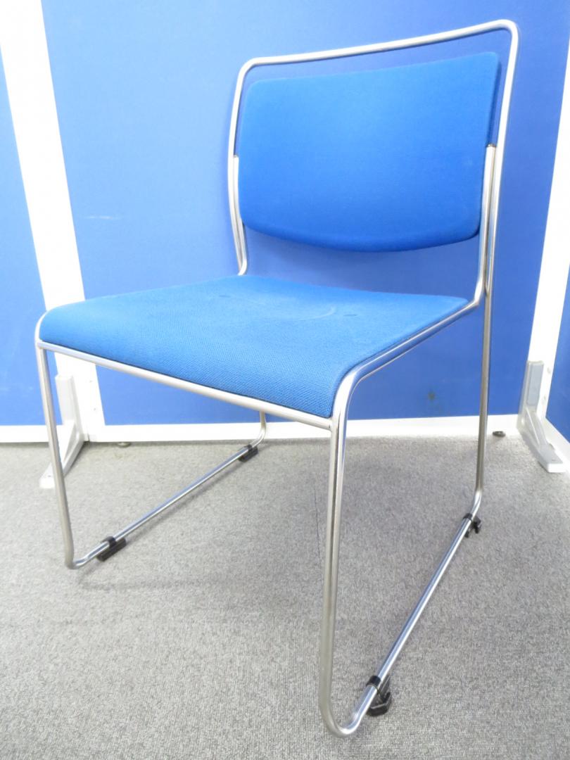 ■イトーキ製　スタッキングチェア　ブルー【※色落ちあり】
                        KR-445
                                    中古
            