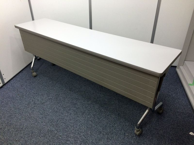 今なら数揃います！！10台入荷！天板折り畳み可能なので収納楽々
                        
                                    中古
            