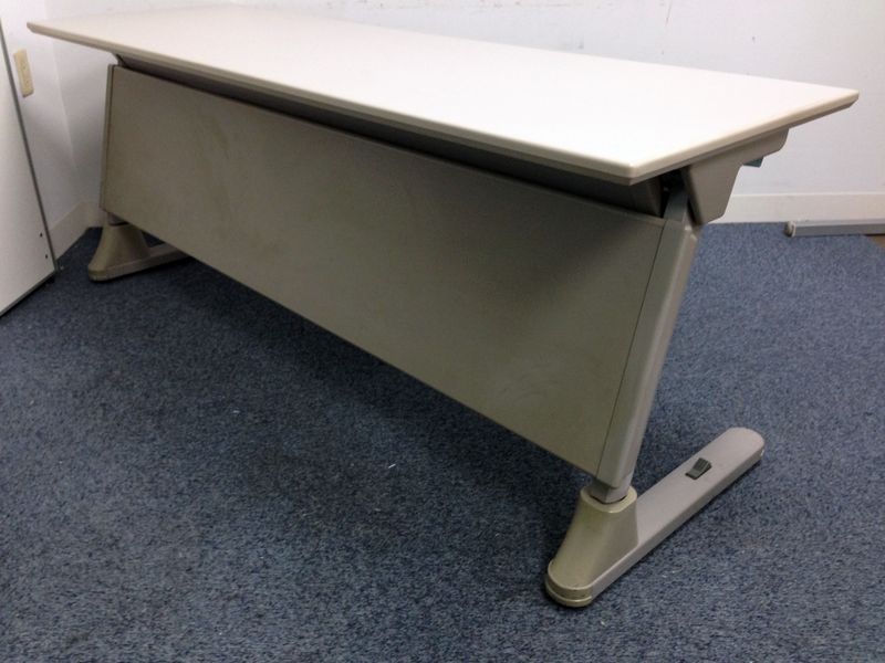 【1点限りのための特別価格！】面接ブースによくご利用頂きます！
                        
                                    中古
            