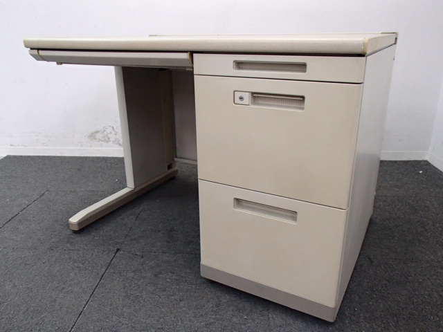 【6台入荷】コクヨ製｜MXシリーズ｜幅1000mmのコンパクトな片袖机！
                        旧MX
                                    中古
            