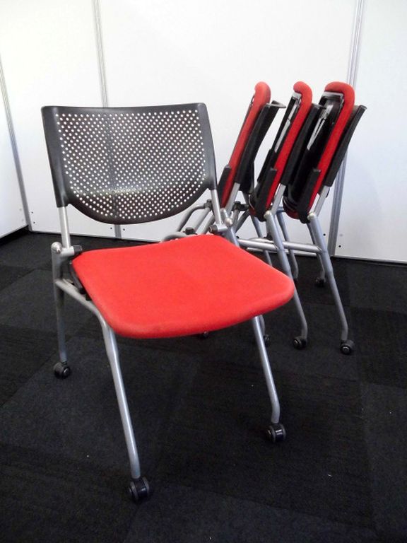 【4脚セット】オカムラ製｜プロスタック｜ネスティングチェア｜レッド×ブラック【在庫処分品！】
                        プロスタック
                                    中古
            