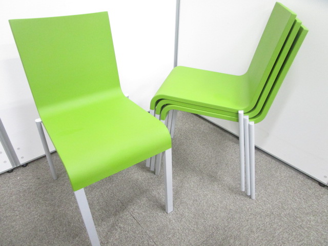 【新品総額24万相当】スイスメーカー「vitra社」・03チェアシリーズ４脚セット|リフレッシュルーム|お客様用	
                        
                                    中古
            