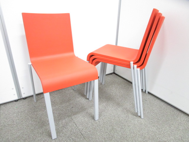 【新品総額18万相当】スイスメーカー「vitra社」・03チェアシリーズ3脚セット|リフレッシュルーム|ご家庭用にも
                        
                                    中古
            