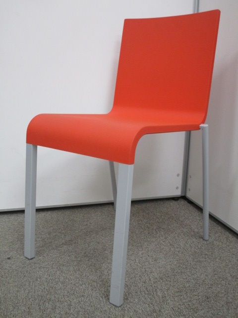 【定価6万】スイスメーカー「vitra社」・03チェアシリーズ|リフレッシュルーム|ミーティングスペースにも！
                        
                                    中古
            