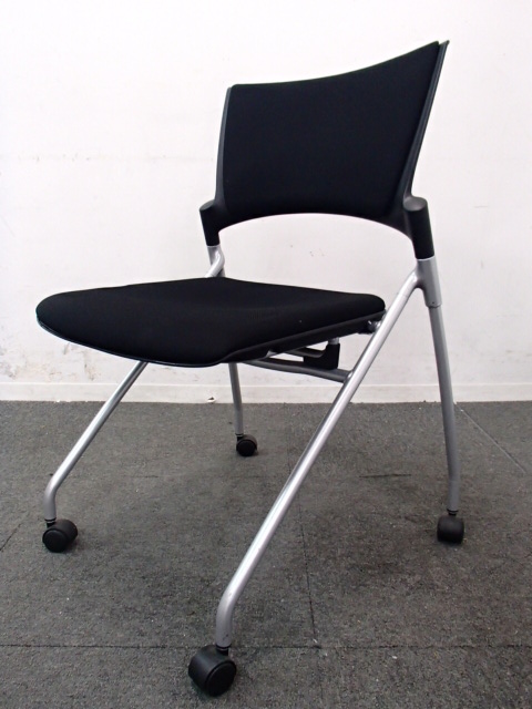 【4脚入荷】イトーキ製｜マノスチェア｜人気のブラック色です！
                        マノス
                                    中古
            