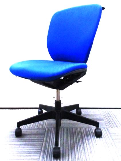 大量入荷！腰痛持ちの方におすすめ！大きなランバーサポートが腰をサポート！便利なハンガー付き
                        プラオ
                                    中古
            