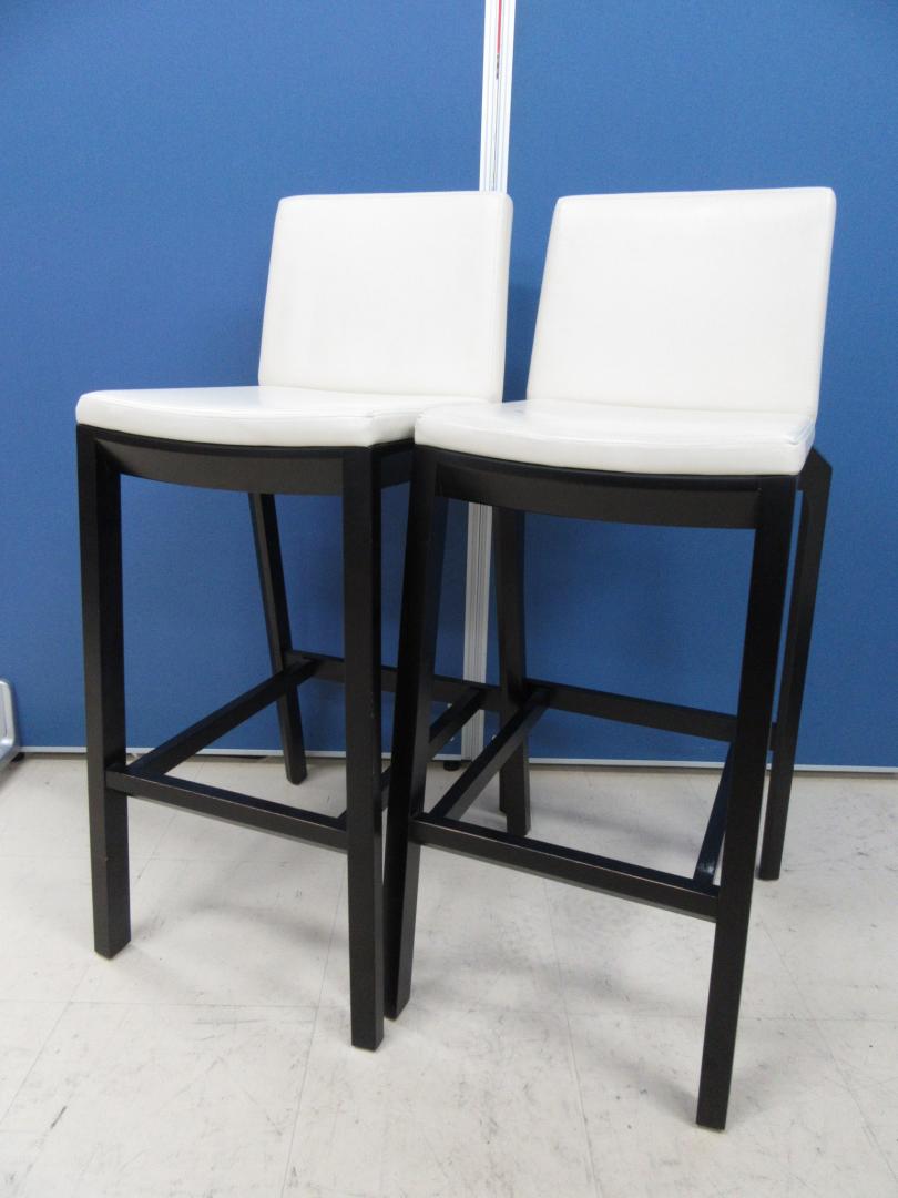 [2脚セット商品]岡村製作所 ミーティングチェア arta(アルタ)シリーズ■モダンなデザインと細部まで洗練された構造!!オフィスの休憩スペースやご自宅用に如何でしょうか!?
                        
                                    中古
            