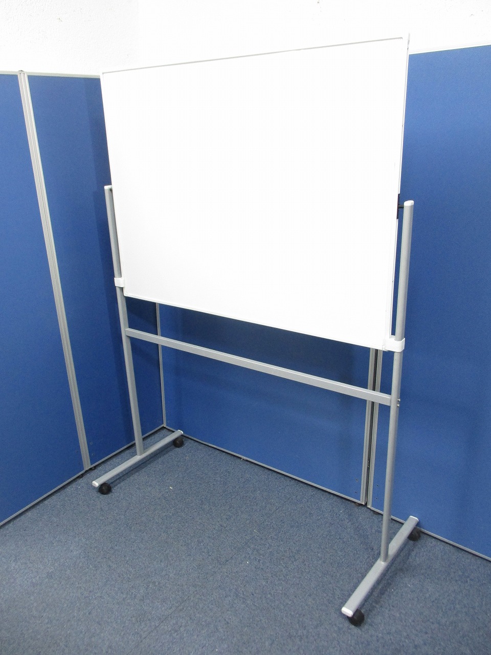 【両面脚付きタイプ】オフィスの必需品！
                        
                                    中古
            