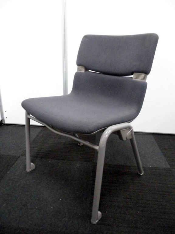 【残り1脚！】【￥4,000→￥2,000】【気持ち良い座り心地】イトーキ｜ドーサルチェア｜スタッキング機能｜グレー
                        ドーサル
                                    中古
            