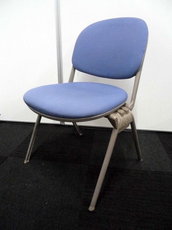 【クッション性がウリ】スタッキングチェア｜オカムラ製トーションライン
                        トーションライン
                                    中古
            