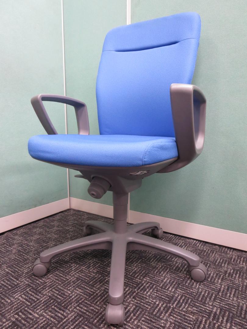 【限定１脚】コクヨ製レグノチェア■人気のブルー色■大人気シリーズ■さいたま店オススメです。
                        レグノ
                                    中古
            