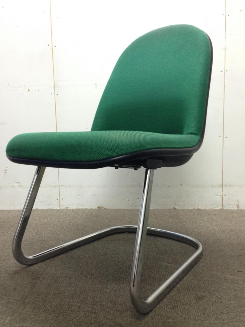 【在庫処分品\4.000→\2.000】赤字覚悟で頑張ります！！！【4脚入荷】見た目がかわいいミーティングチェア
                        
                                    中古
            