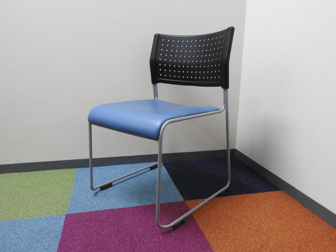 残り2脚のためお安くしております【とっても軽い！会議室用の椅子に！】スタッキングチェア［アイリスチトセ］【RP】
                        ライタス
                                    中古
            