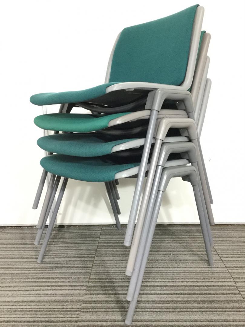 【4脚セット】お得な4脚セット！鮮やかなグリーンでオフィスを彩ります！
                        
                                    中古
            