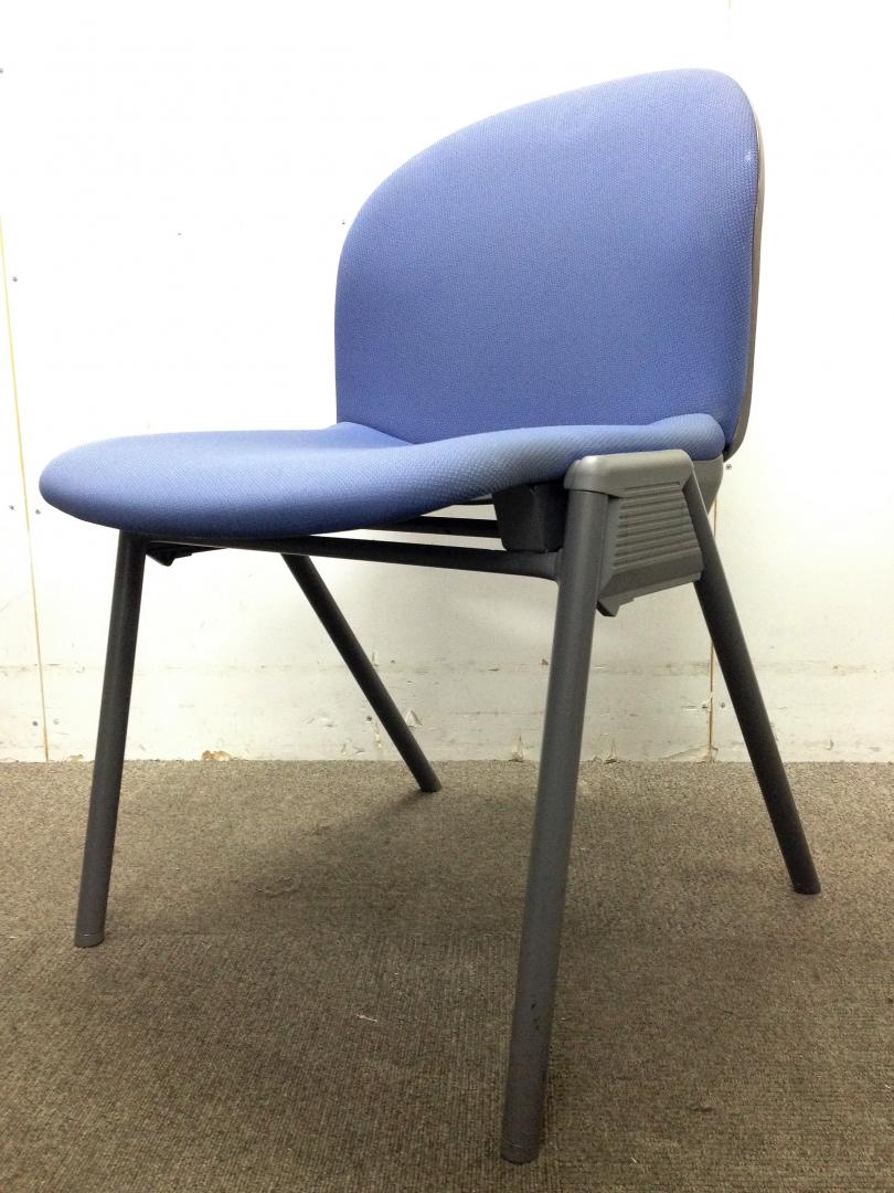 【9脚入荷】コクヨ製スタッキングチェア
                        
                                    中古
            