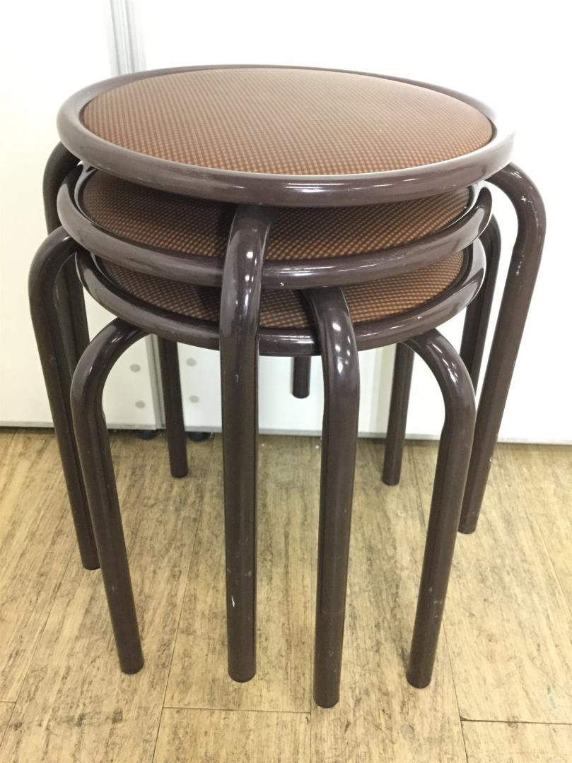 3脚セット｜シックな色合い丸椅子｜コクヨ製！
                        
                                    中古
            