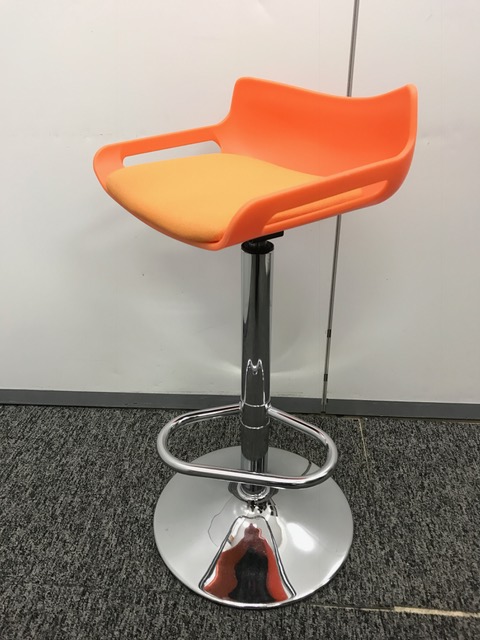 【1脚入荷！】【おしゃれなカウンターチェア】
                        
                                    中古
            