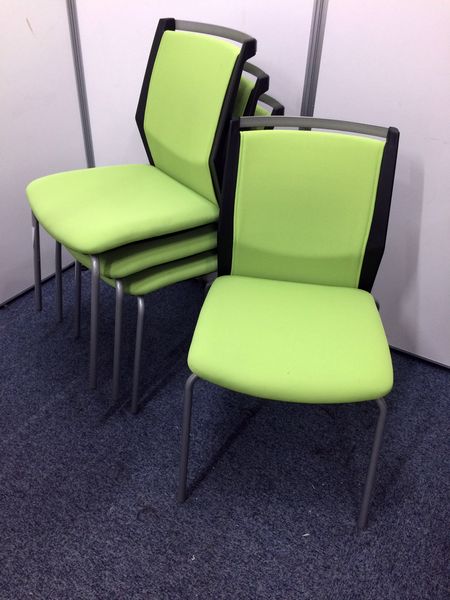 【セット商品】ナイキ製の新古品！！4脚１セット！！！
                        E291-F
                                    新古品
            