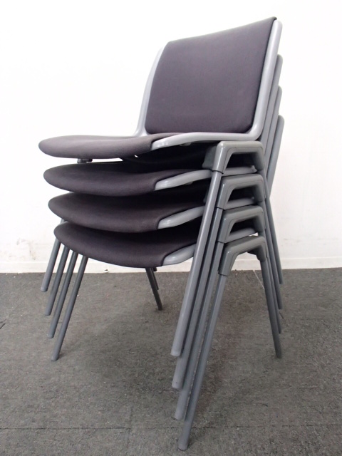 【セット商品】イトーキ製｜スタッキングチェア｜セットでお買い得！
                        
                                    中古
            