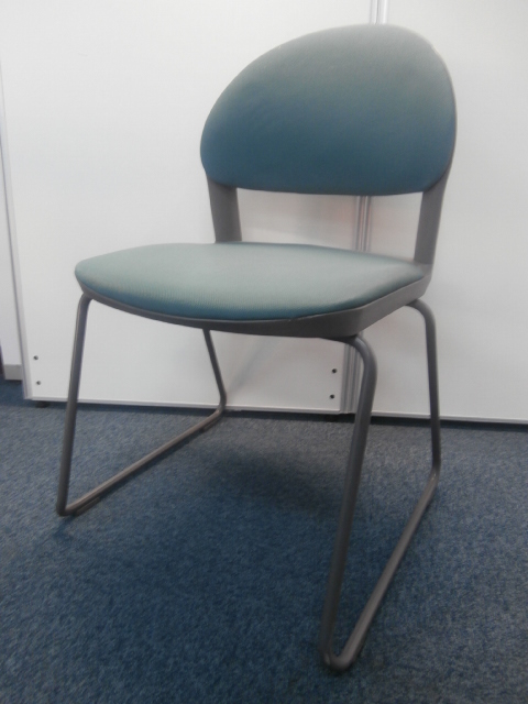 【６脚限定入荷！！】座り心地が抜群です！！
                        
                                    中古
            