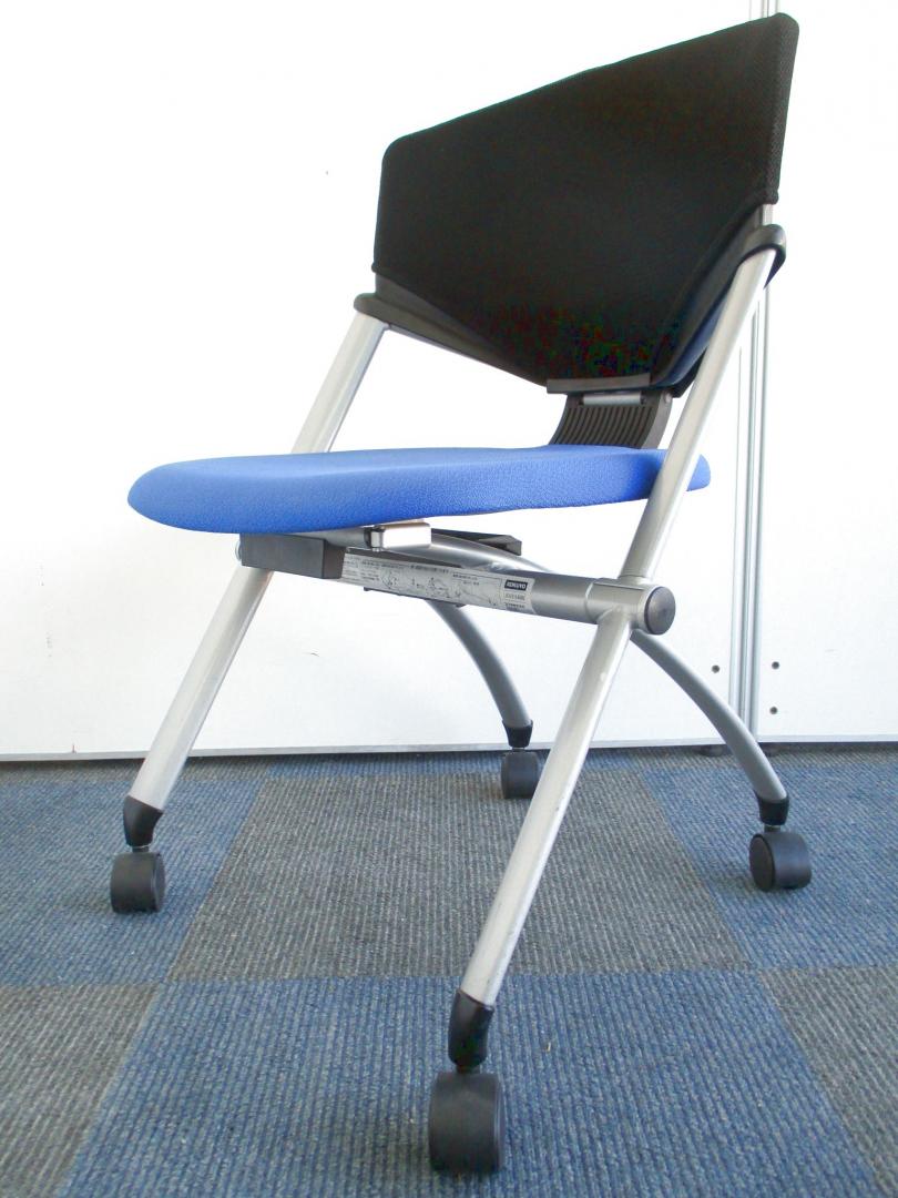 【キャスター付きのミーティングチェア！】コクヨ製のコルサチェア！【定番のブルー色！】
                        コルサ
                                    中古
            