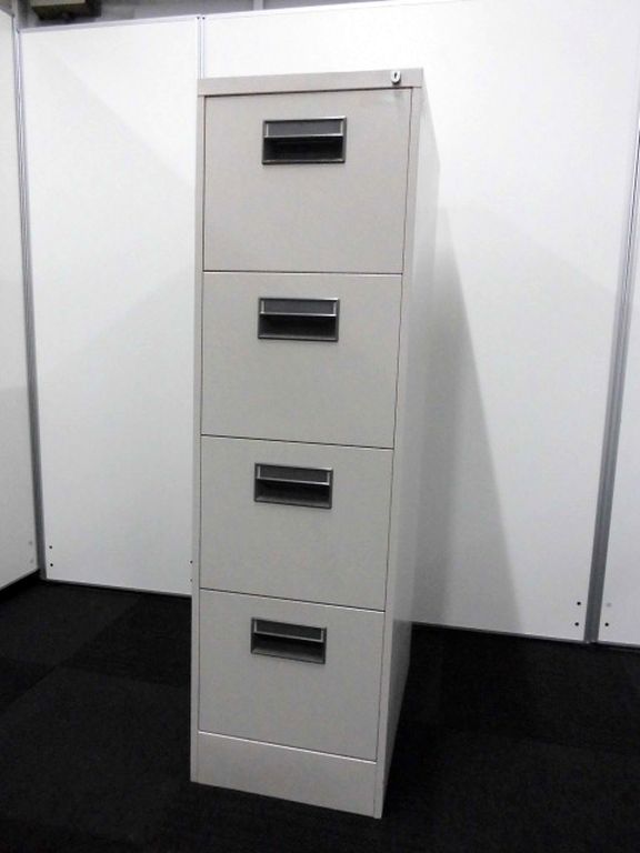 【4段式】ファイルキャビネット【鍵付】書類整理の大同家具！！
                        
                                    中古
            