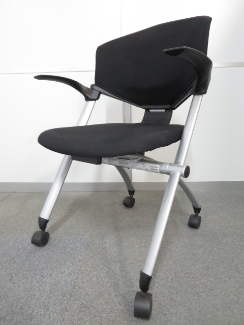 ■コルサチェア（肘付）ブラック ■コクヨ製（KOKUYO）■【背座連動ロッキング付で大腿部への圧迫を減らします！】■【ネスティングチェア】【水平スタックチェア】

                        コルサ
                                    中古
            