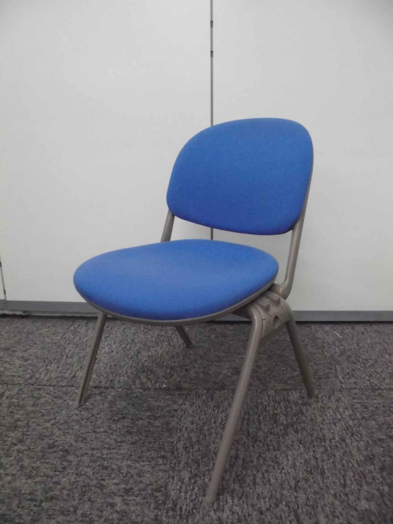 【オカムラ製トーションラインスタッキングチェア】
                        
                                    中古
            