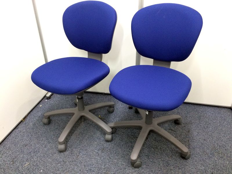 【セット商品】状態良好のレグノチェアセット
                        レグノ2
                                    中古
            