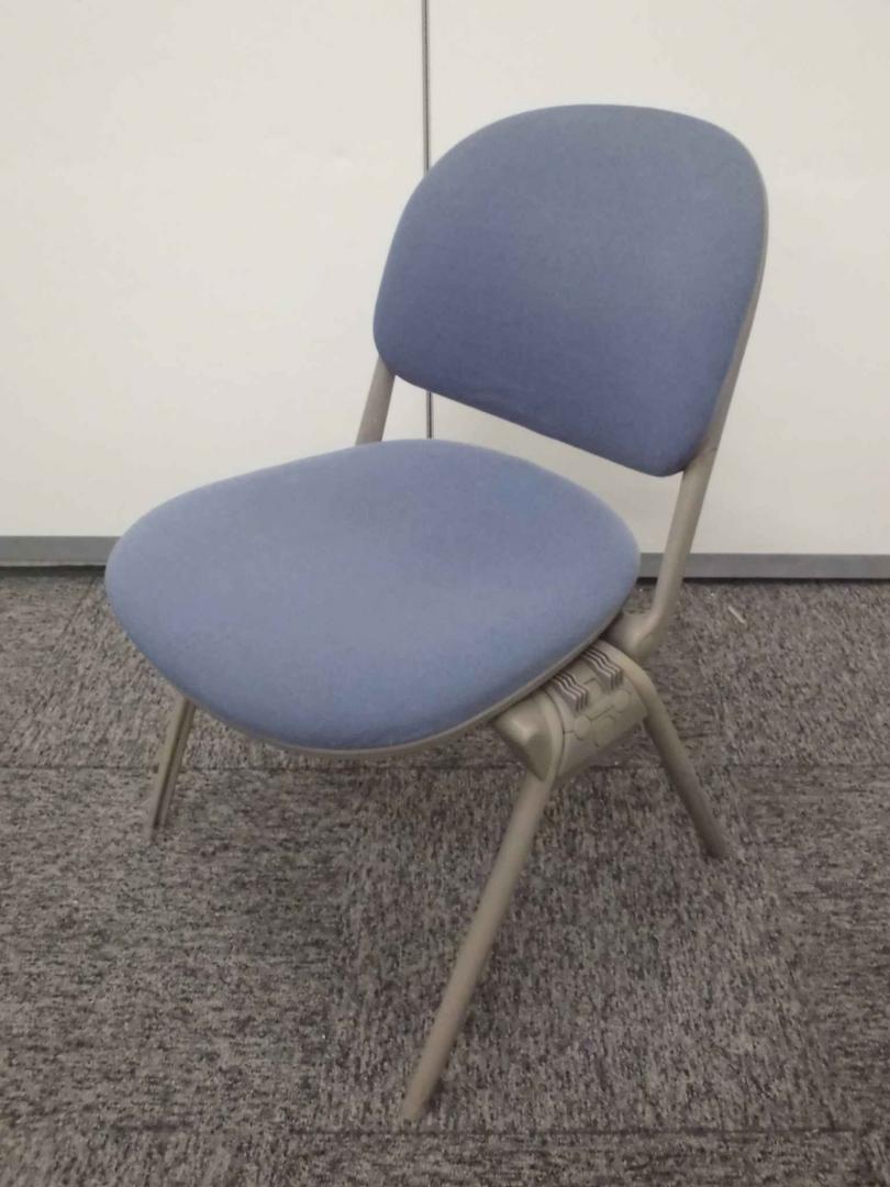 落ち着いたブルーカラーで落ち着いた会議室をデザインしませんか！
                        
                                    中古
            