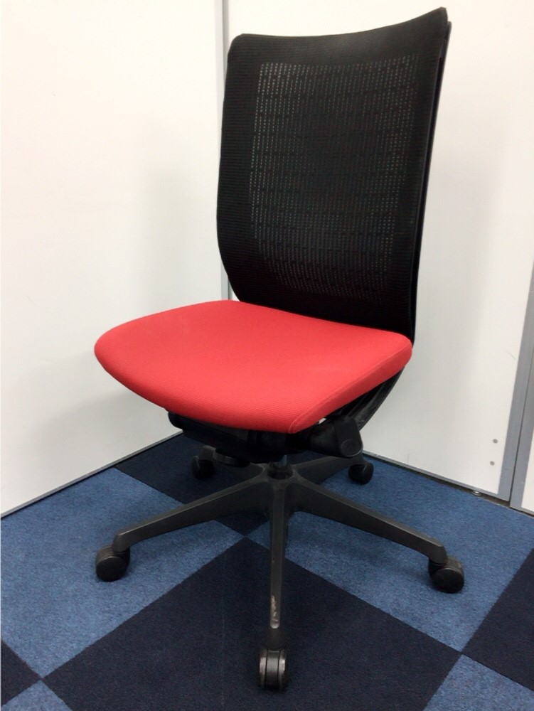 【状態良好品!!】待望のチェアが入荷!!オカムラが誇る多機能チェア!!【快適なメッシュ地!!】
                        ヴィスコンテ
                                    中古
            