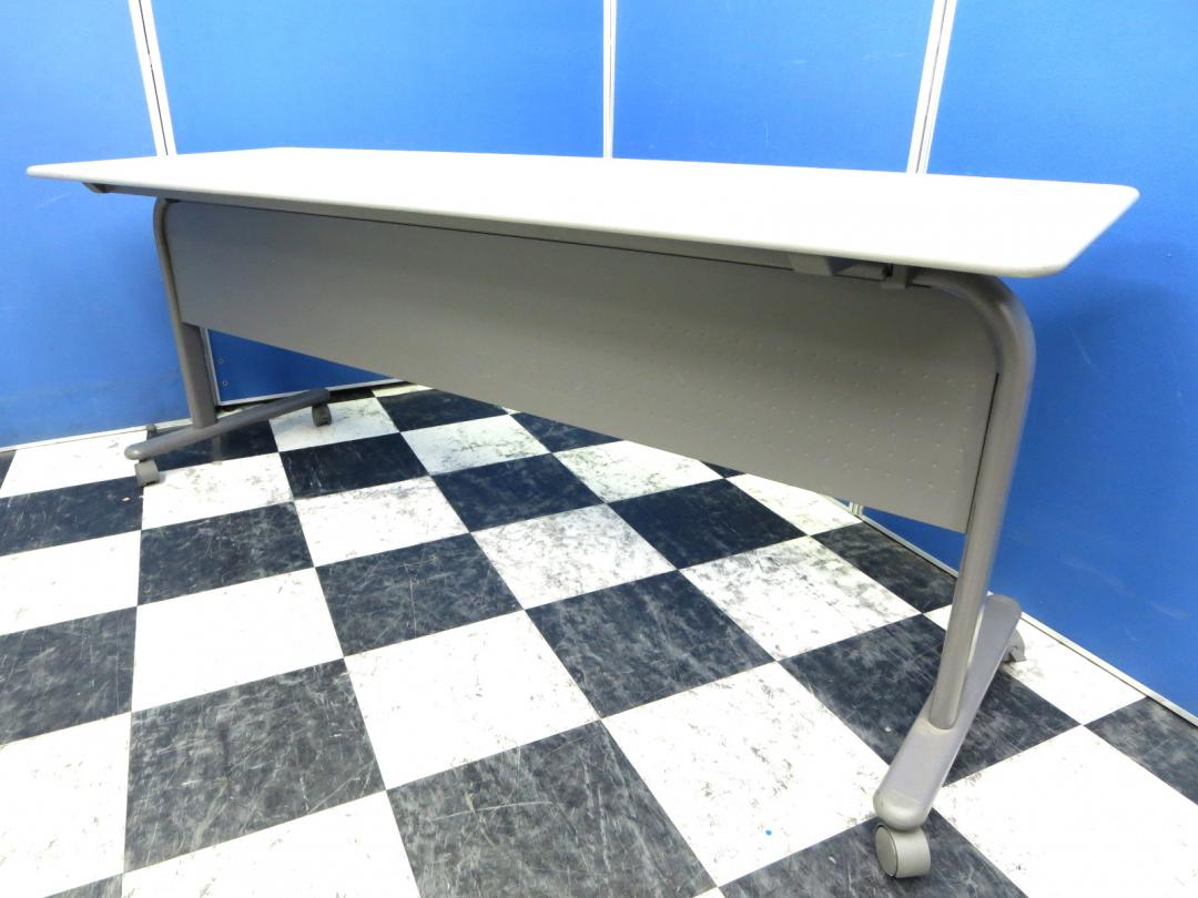 【省スペースならこれ！】サイドスタックテーブル■スライドして重なります！
                        エースタック
                                    中古
            