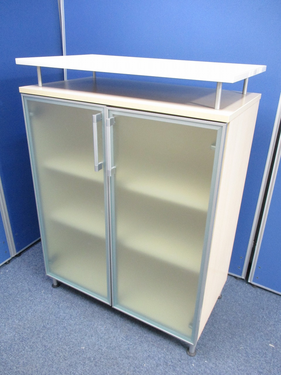 【清潔感抜群！木目家具！】カウンター？書庫？どちらとしても使えるおすすめ商品です！
                        
                                    中古
            