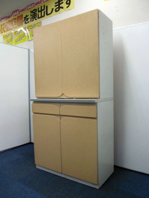 【訳あり品】クロガネ　木製キッチンキャビネット　木目調扉　収納豊富　【安さ爆発】
                        
                                    中古
            