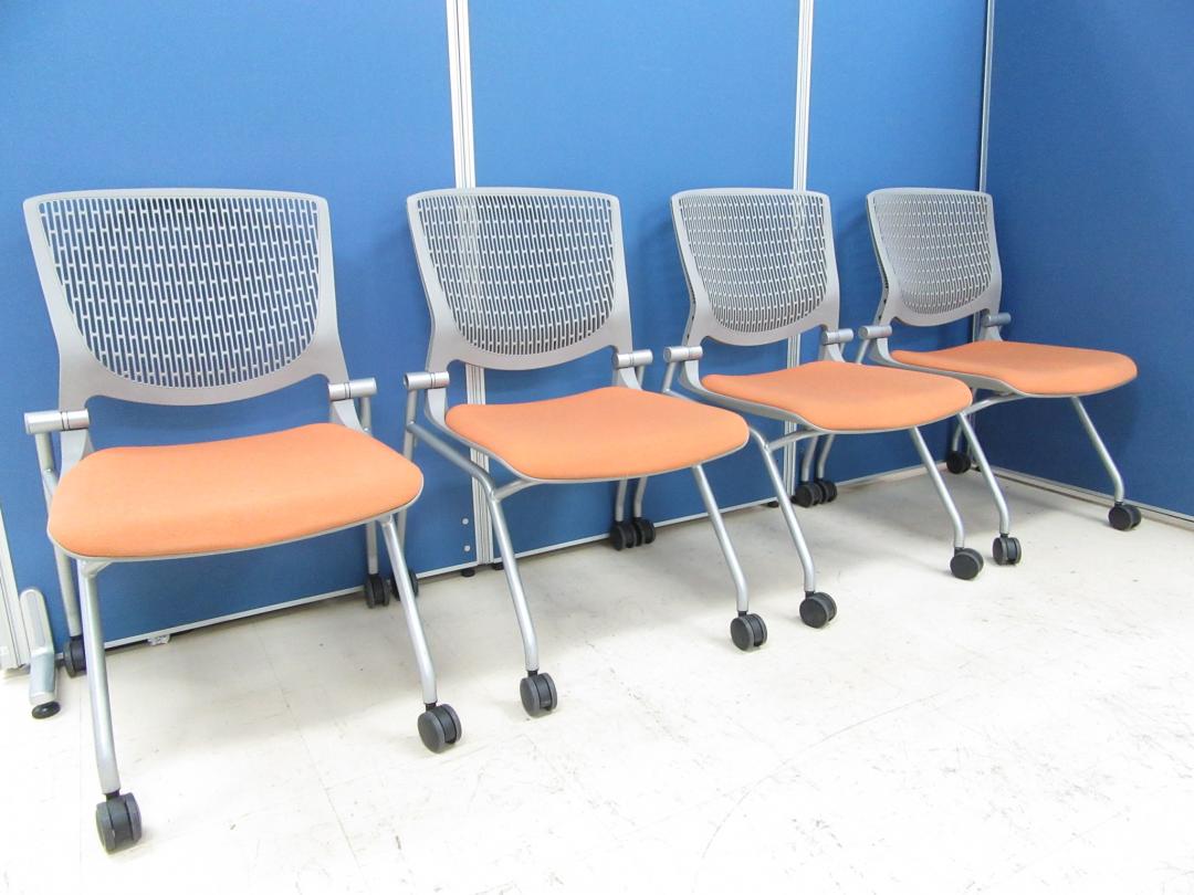 [お得な4脚セット!!]岡村製作所製 グラータチェア オレンジ■デザイン性・座り心地ともに◎のお洒落なミーティングチェアです!!いつも大人気!![ネスタブル] 
                        グラータ
                                    中古
            