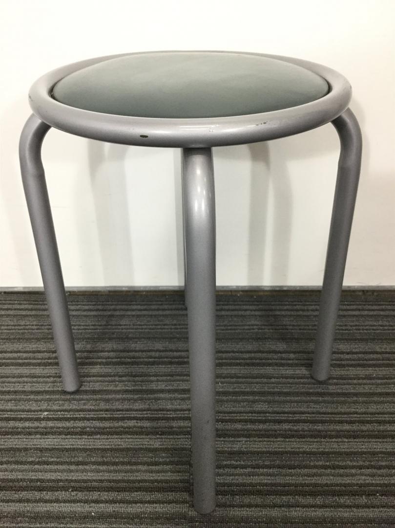 【お手ごろ価格】収納・お手軽な丸イス入荷致しました！数も揃います！
                        
                                    中古
            