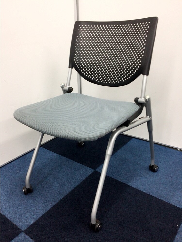 【平行スタックで省スペース】人気のオカムラ製プロスタックシリーズ　応接・来客用に！【人気のグレー】
                        プロスタック
                                    中古
            